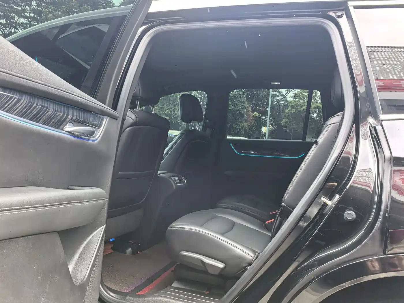 Cadillac XT6 2022 2.0T 6-Seater AWD Luxury Standard Edition фото 6