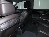 Photo 32 - Audi A8