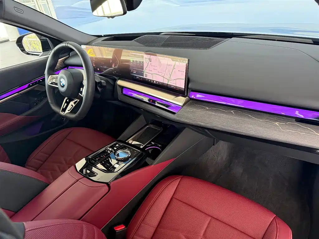 BMW 5 Series 2025 530Li Premium M Sport Package фото 21