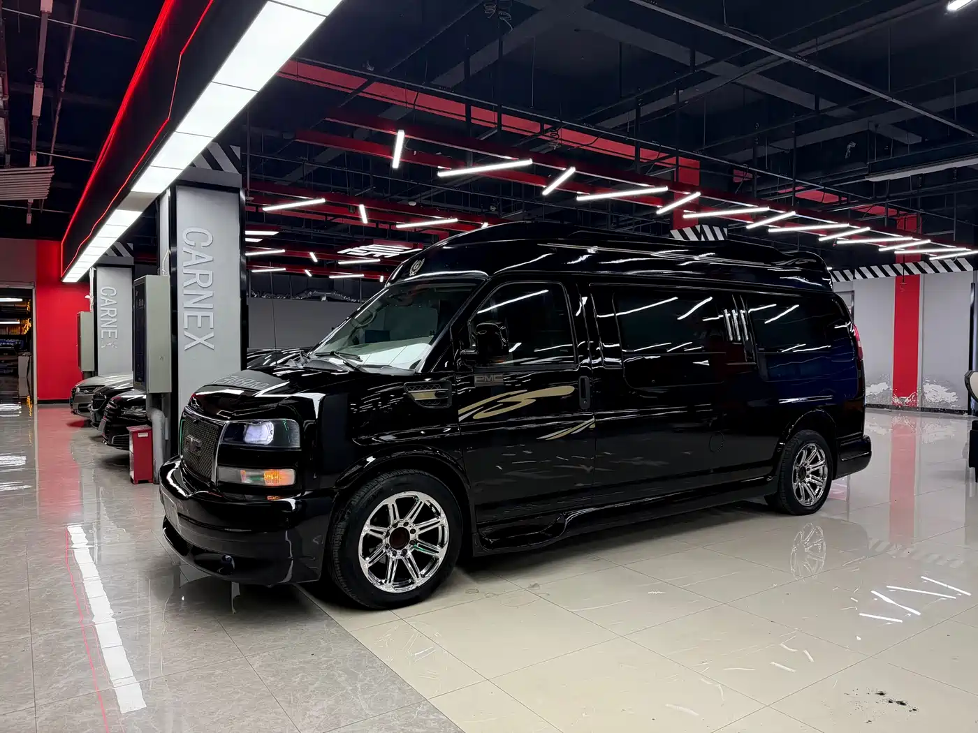 GMC Savana 2013 6.0L Luxury Privacy Screen 7-Seater