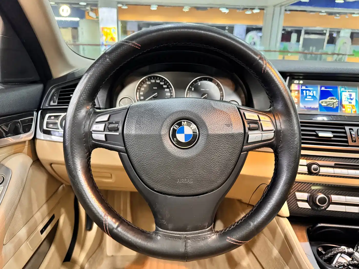 BMW 5 Series 2013 525Li Luxury фото 17