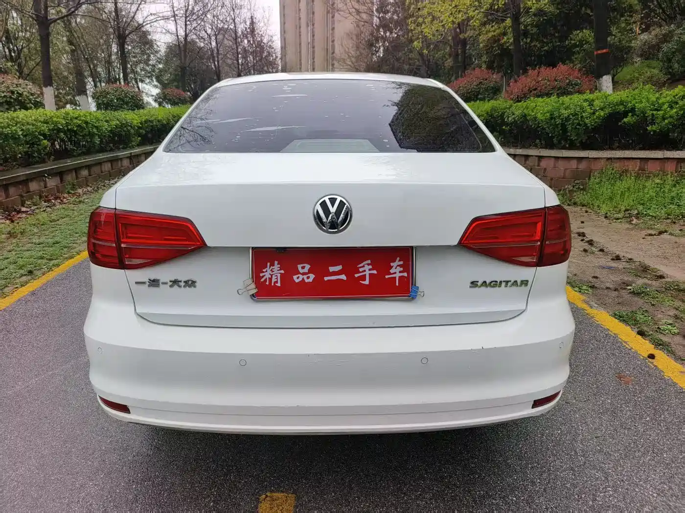 Volkswagen Sagitar 2018 1.6L Automatic Comfort фото 8