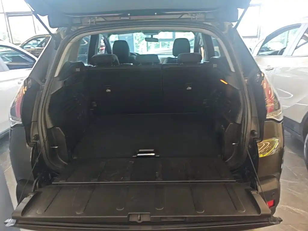 Peugeot 3008 2017 2016 1.6THP Automatic Standard Edition