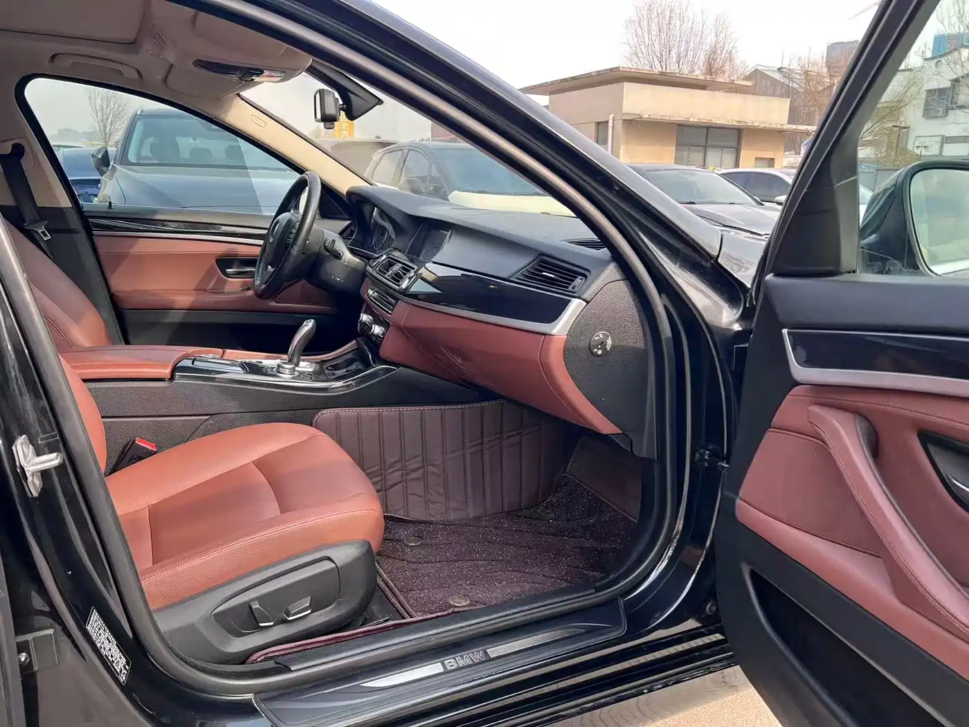 BMW 5 Series 2017 520Li Classic Edition фото 7