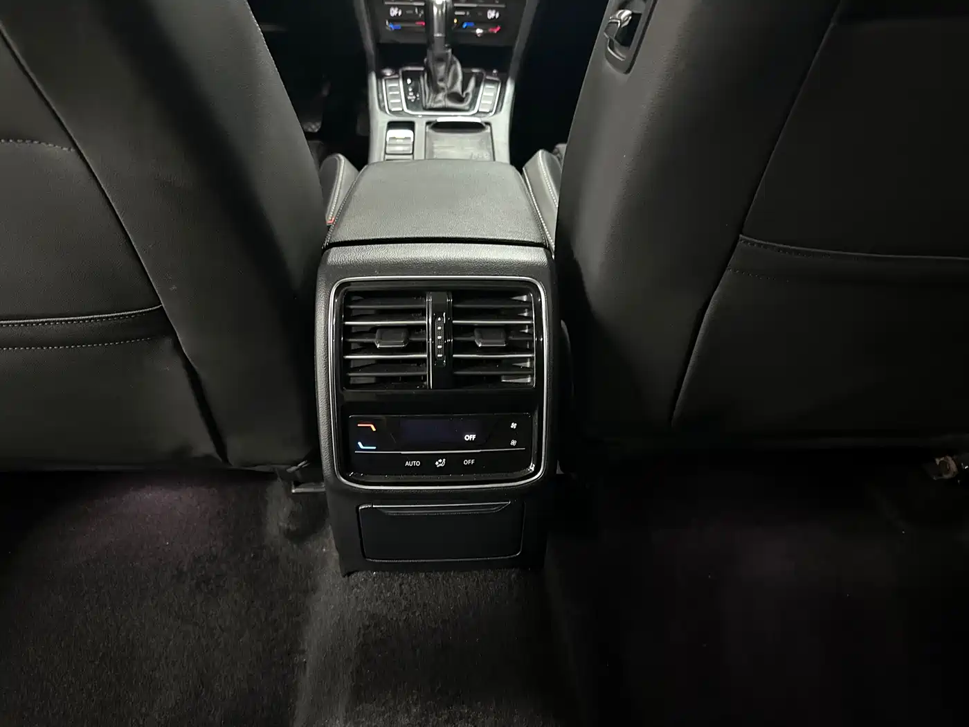 Volkswagen Magotan 2020 330TSI DSG Luxury фото 16