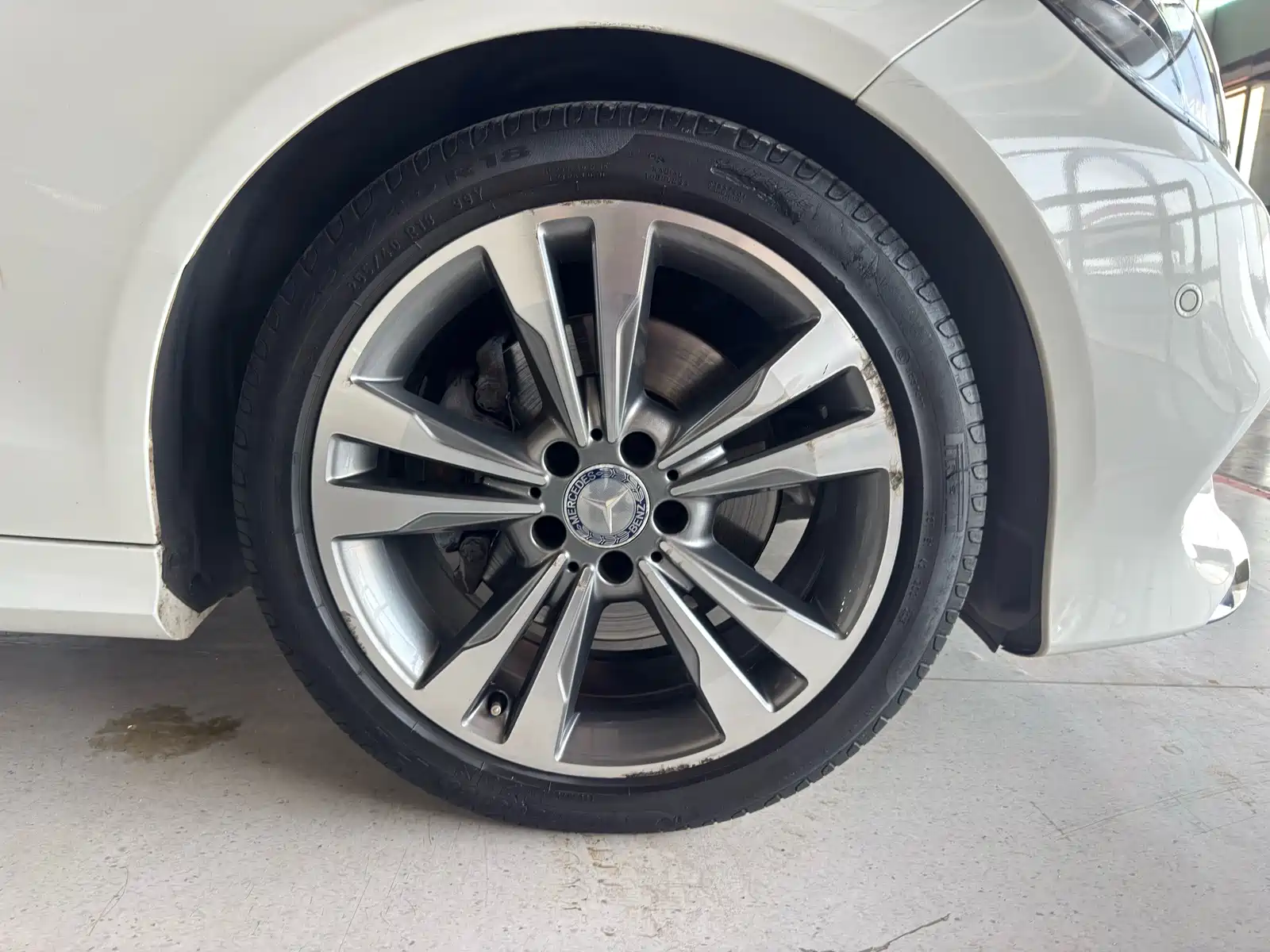 Фото 23 - Mercedes-Benz E-Class