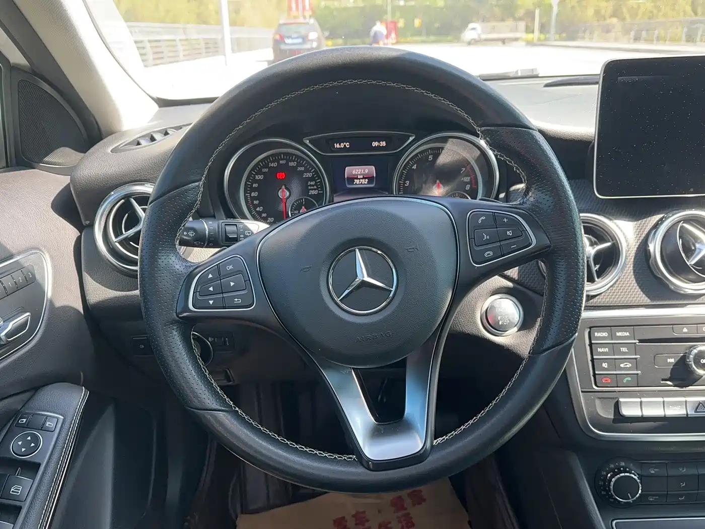 Mercedes-Benz GLA 2018 GLA 200 Dynamic фото 16