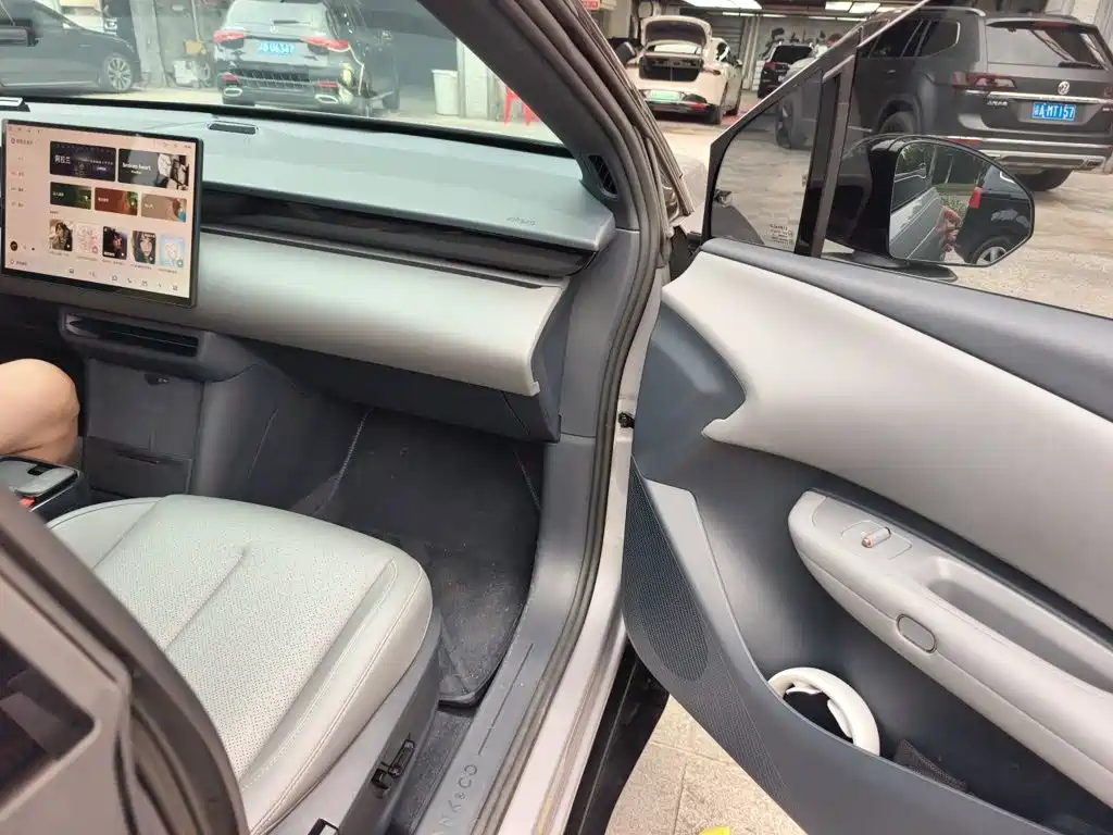 Lynk & Co Z20 2026 2025 175kW