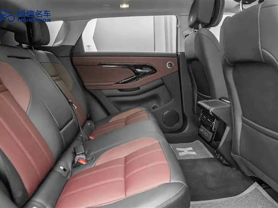 Land Rover Range Rover Evoque 2024 Range Rover Evoque L 249PS Light Master Edition фото 16