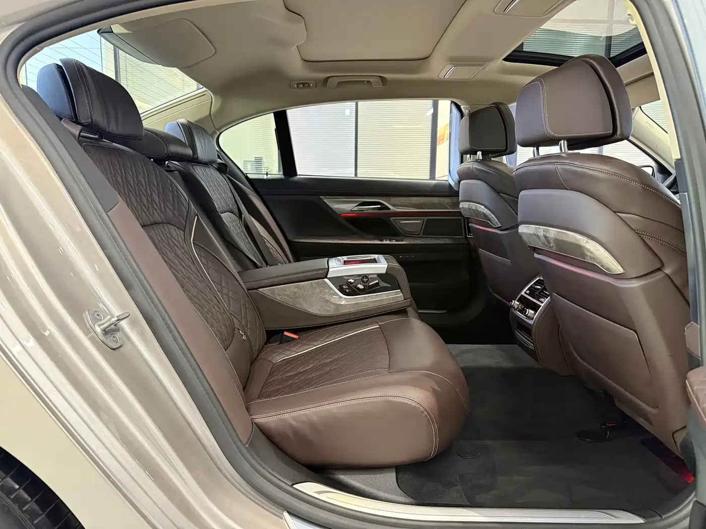 BMW 7 Series 2019 Facelift 740Li Leading Luxury Package фото 10