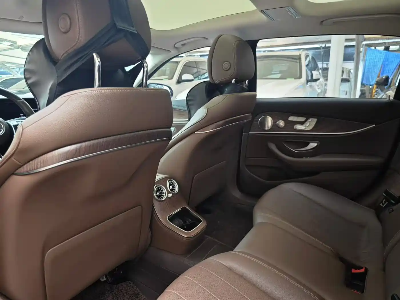 Mercedes-Benz E-Class 2023 E 300 L Luxury фото 5