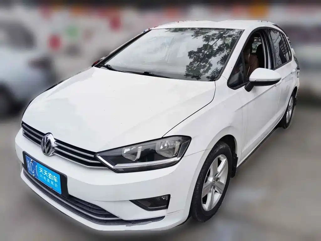 Volkswagen Golf Sportsvan 2016 — пригон из Китая