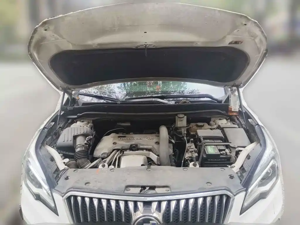 Photo 3 - Buick Envision Plus