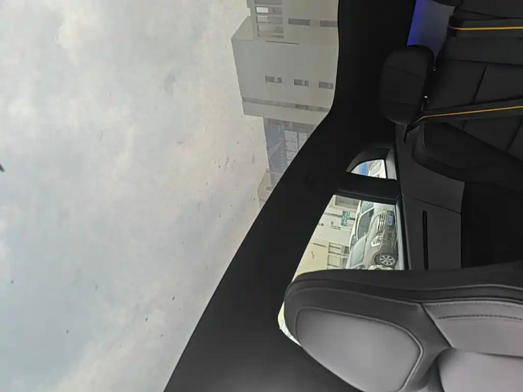 Photo 18 - Polestar 4