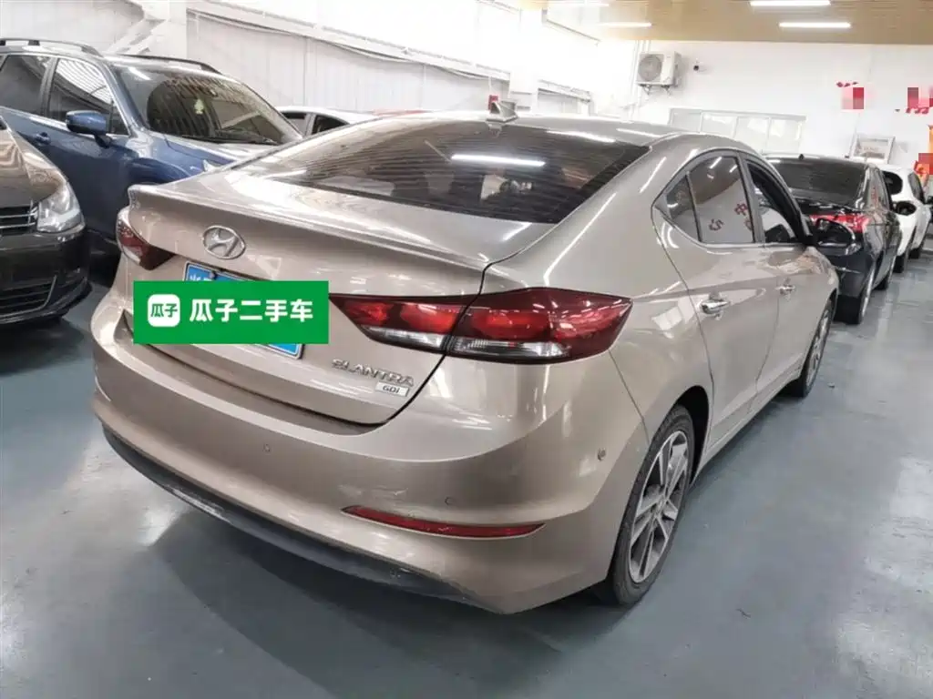 Hyundai Elantra 2016 Model 1.6L Automatic Smart Elite фото 7