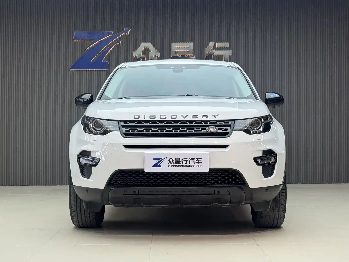 Land Rover Discovery Sport 2018 240PS PURE Edition фото 2