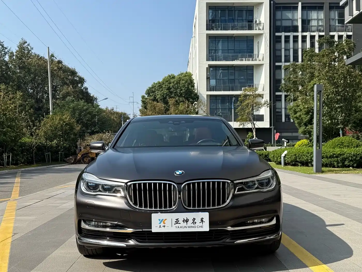 BMW 7 Series 2018 740Li xDrive Luxury M Sport Package Black Flame Edition фото 2