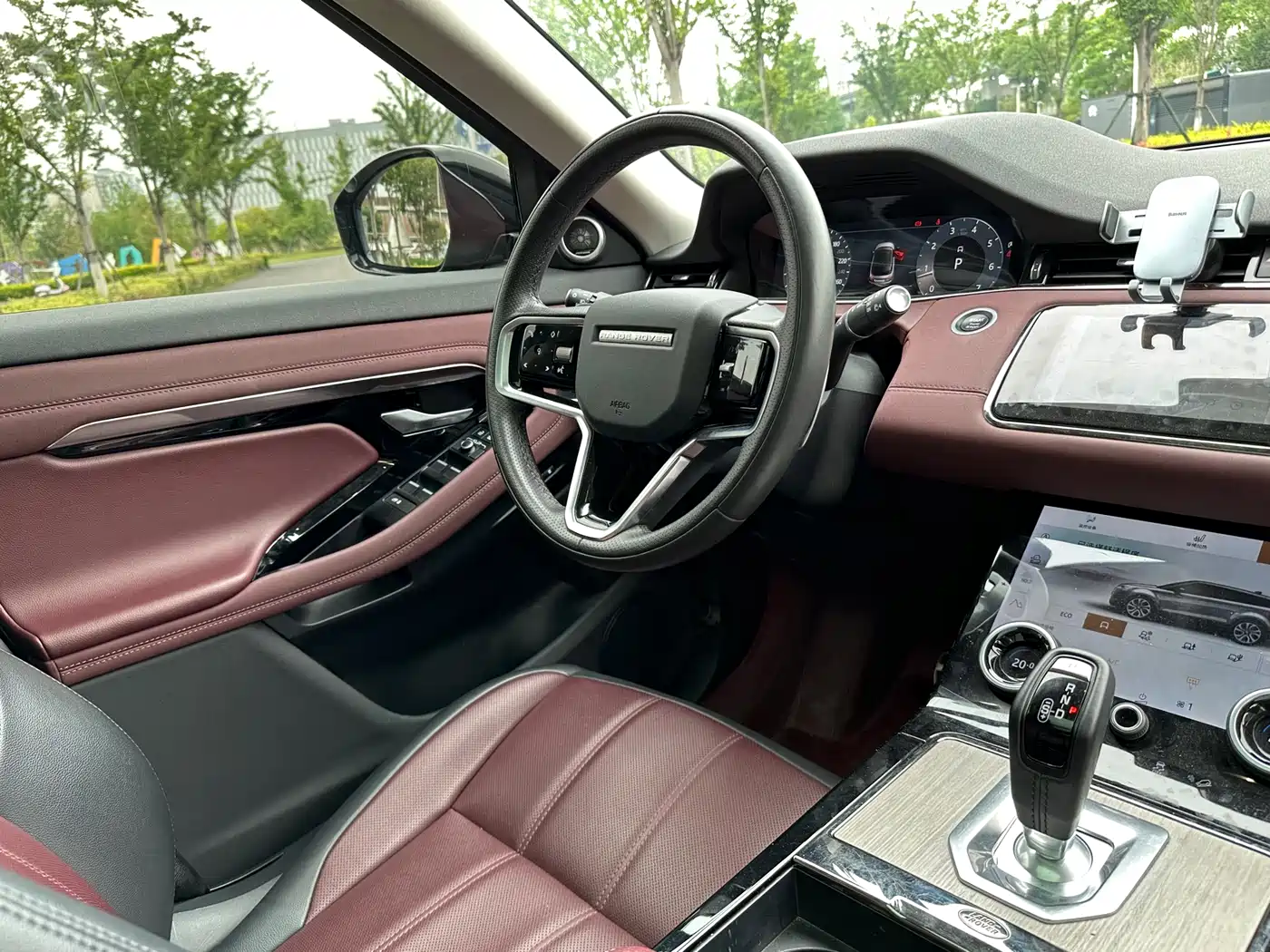 Land Rover Range Rover Evoque 2023 Range Rover Evoque L 249PS Luxury Edition фото 11
