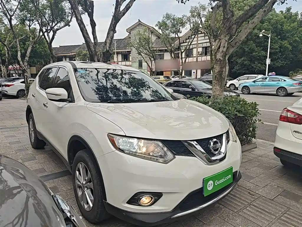 Photo 4 - Nissan X-Trail