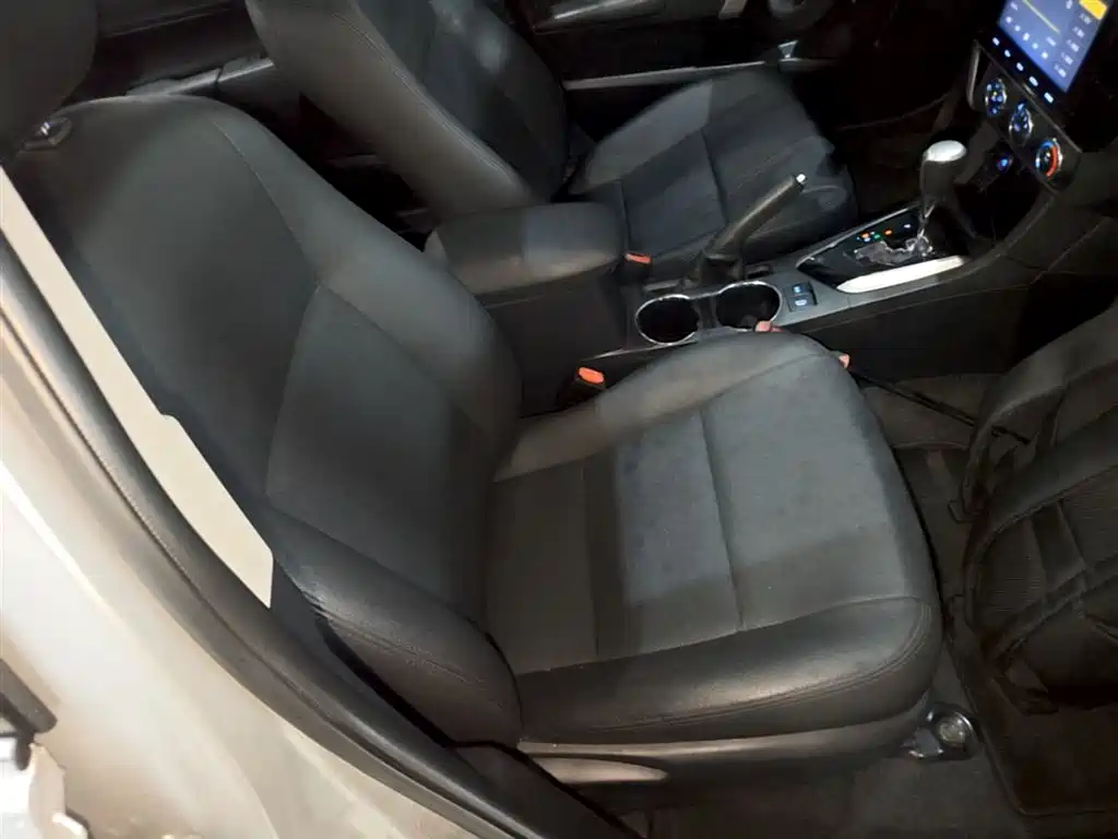 Toyota Corolla 2018 1.2T S-CVT GL-i Smart Shine Edition фото 25