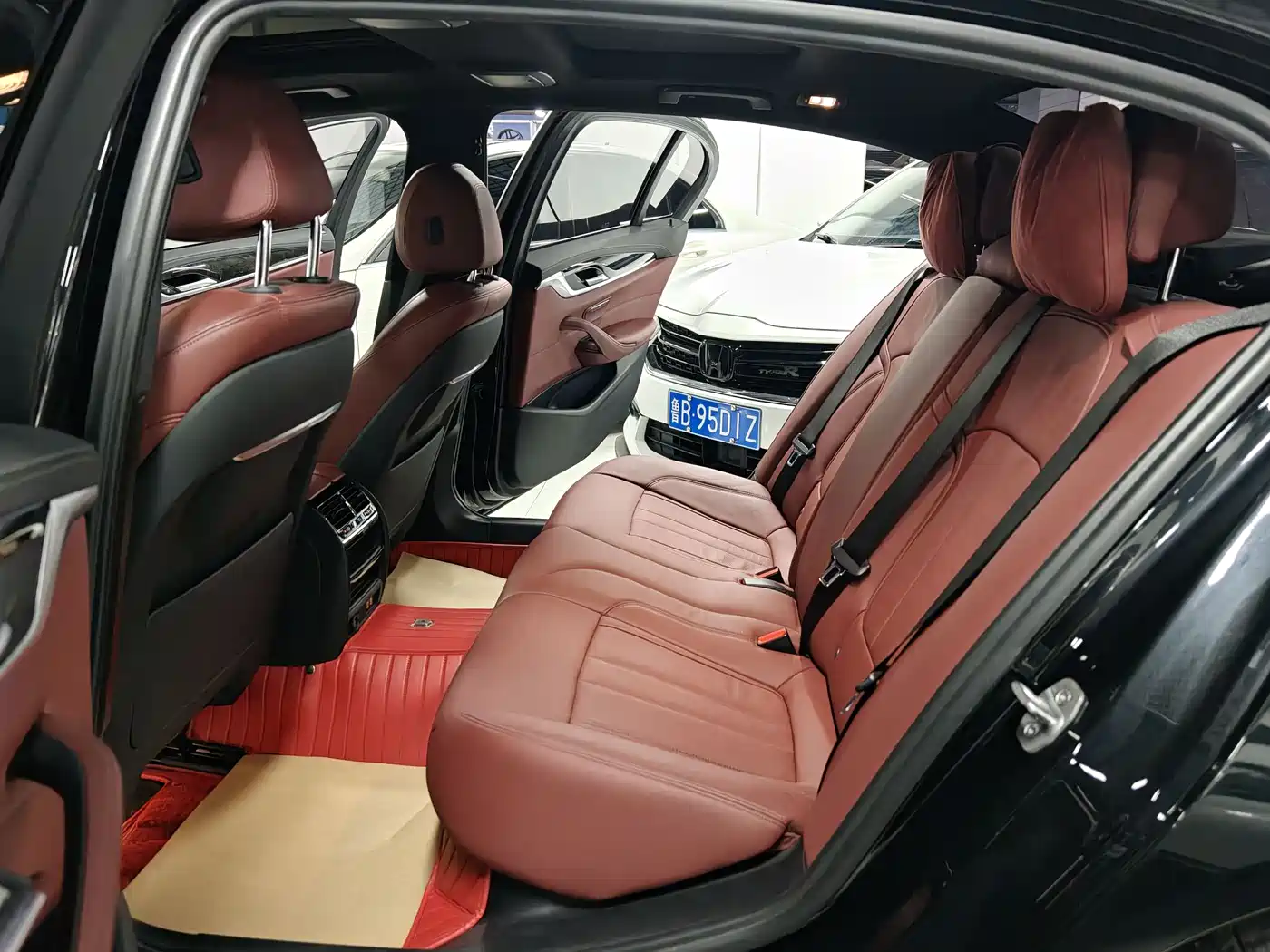 BMW 5 Series 2020 530Li Leading M Sport Package фото 7