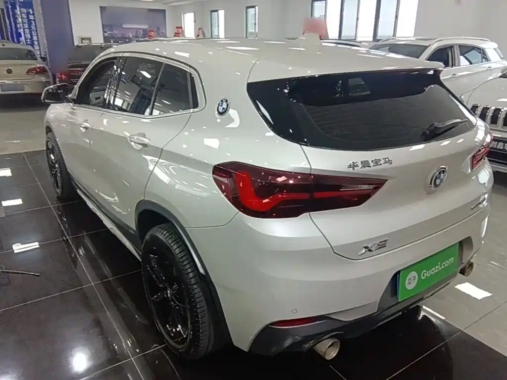 Photo 5 - BMW X2