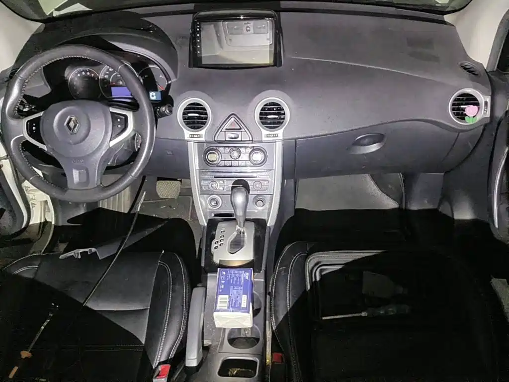 Renault Koleos (Import) 2014 2014 2.0L 2WD Fashion Edition