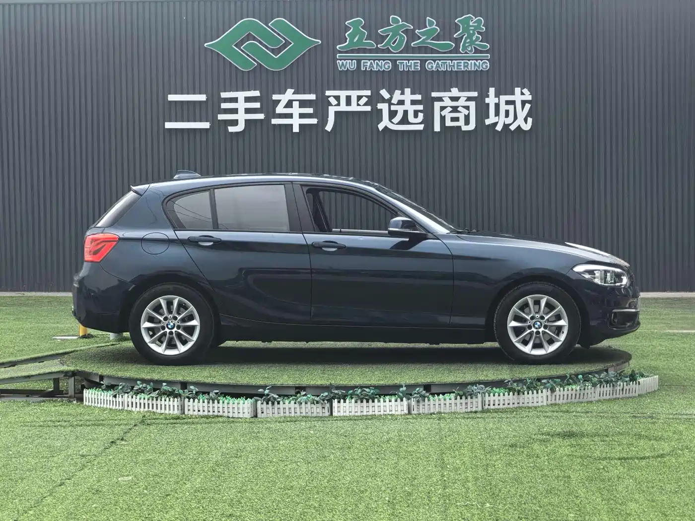 BMW 1 Series (Import) 2015 118i Urban Design Package фото 4