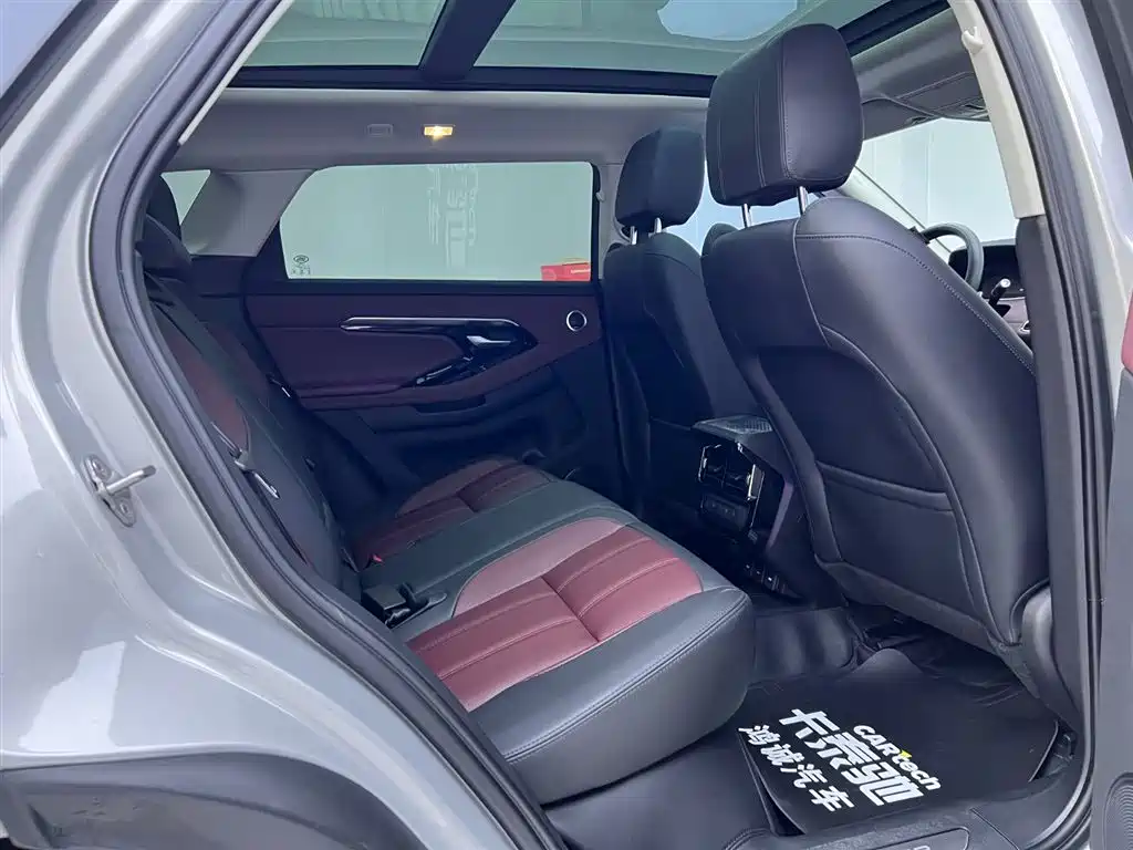 Land Rover Range Rover Evoque 2023 Range Rover Evoque L 249PS Luxury Edition фото 22