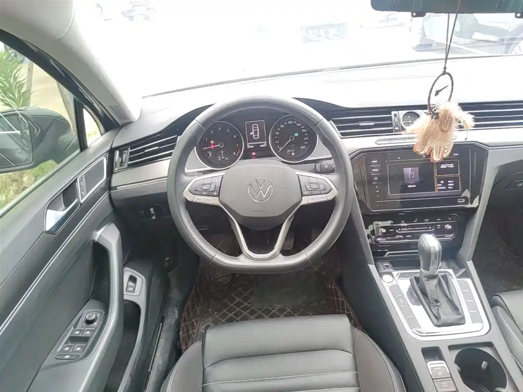 Volkswagen Magotan 2020 330TSI DSG Leading фото 11