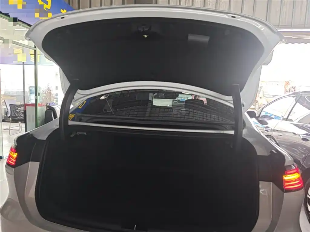 Geely Galaxy Galaxy A7 2025 EM-i 150km Explorer+ Edition фото 19