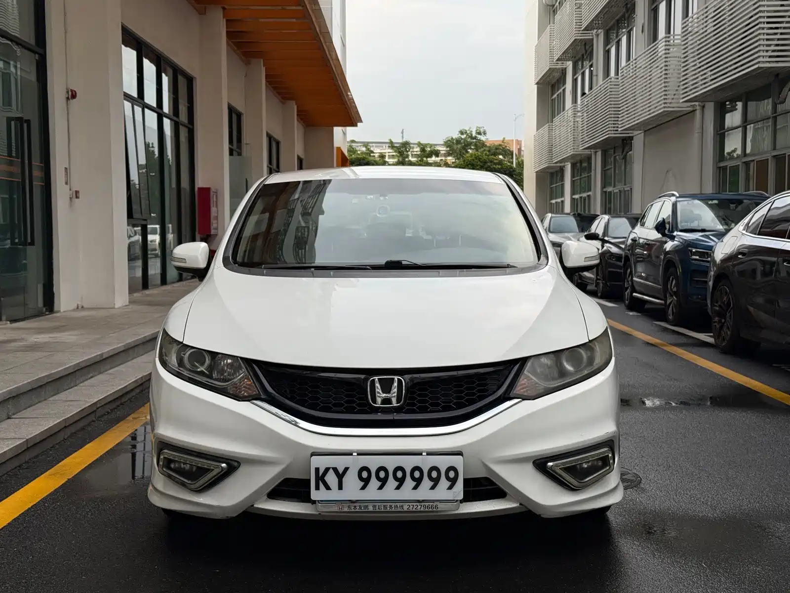 Фото 2 - Honda Jade