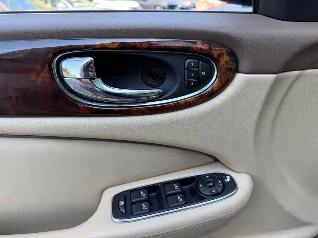 Jaguar XJ 2005 2005 Model XJ6L 3.0