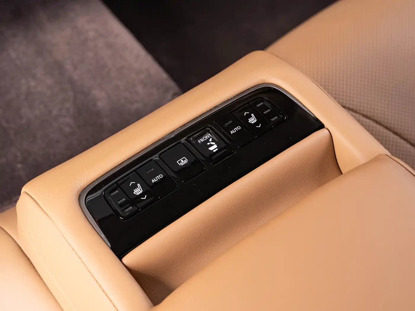 Lexus LS, миниатюра 18