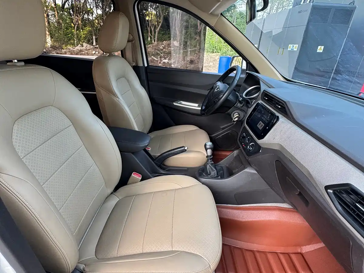 Фото 8 - Wuling Motors Wuling Hongguang