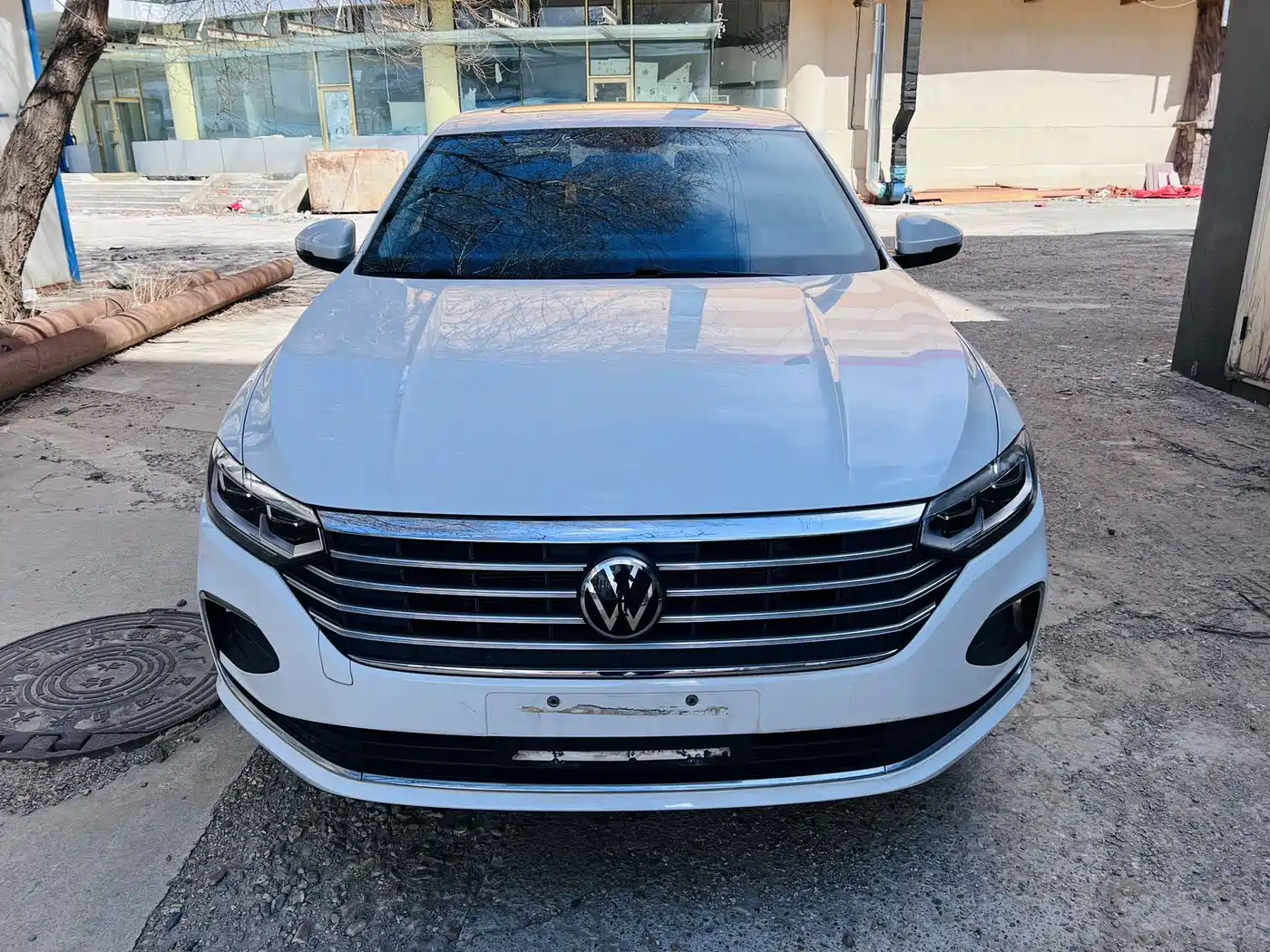 Volkswagen Lavida 2023 1.5L Auto Five Million Edition фото 3