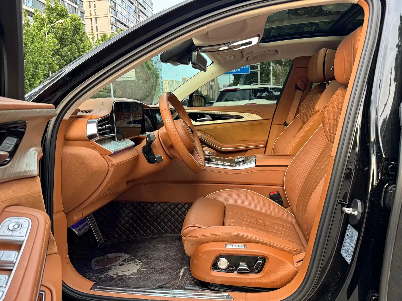 Hongqi H9 2022 2.0T Smart Connect Flag Smooth Edition фото 4