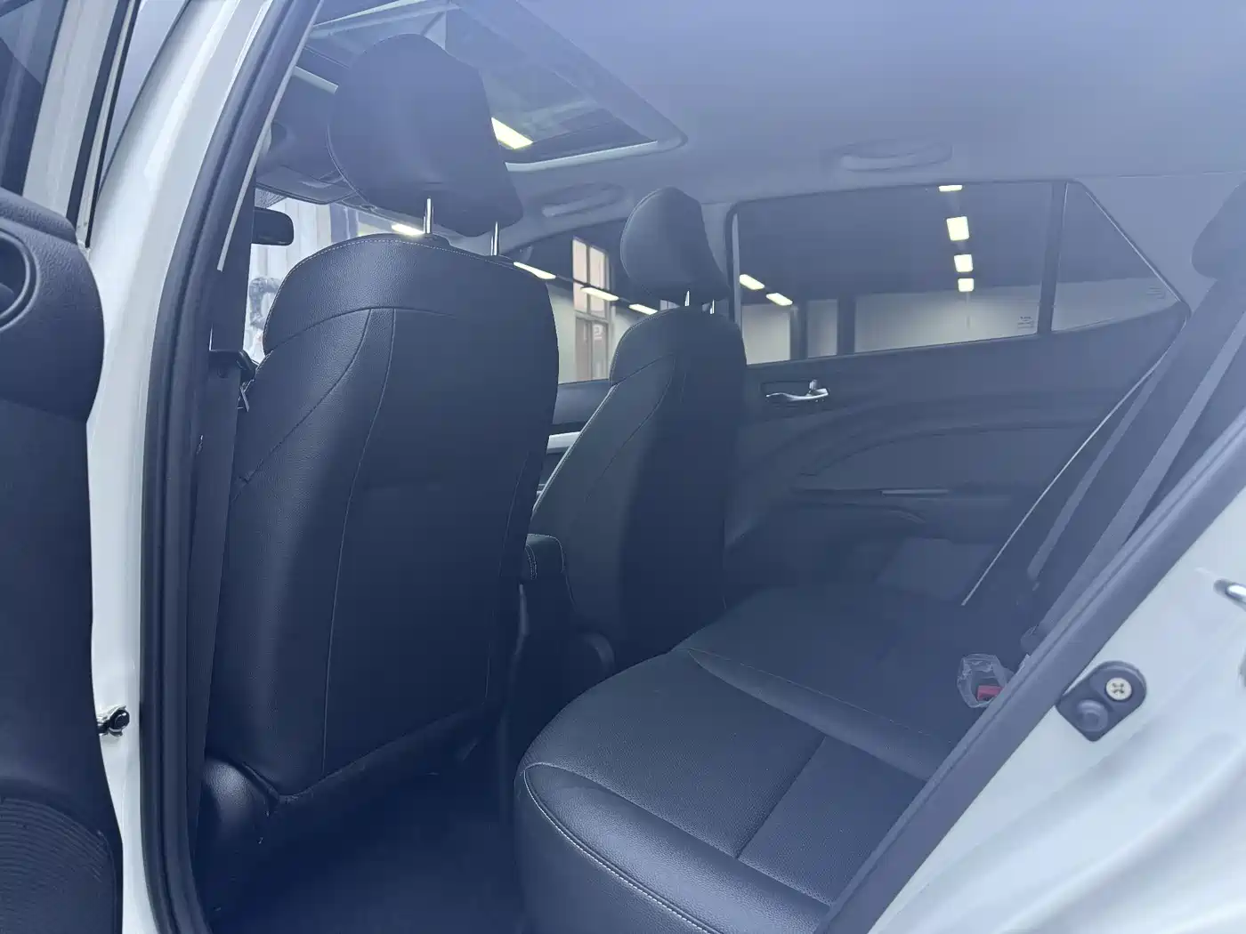 Kia KX1 2021 1.4L CVT Sunroof Version фото 4