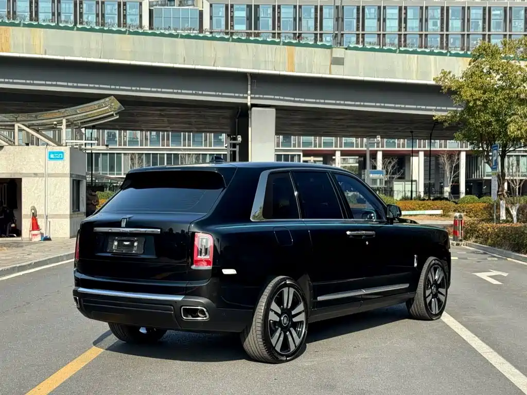 Rolls-Royce Cullinan 2023 2024 4-Seater
