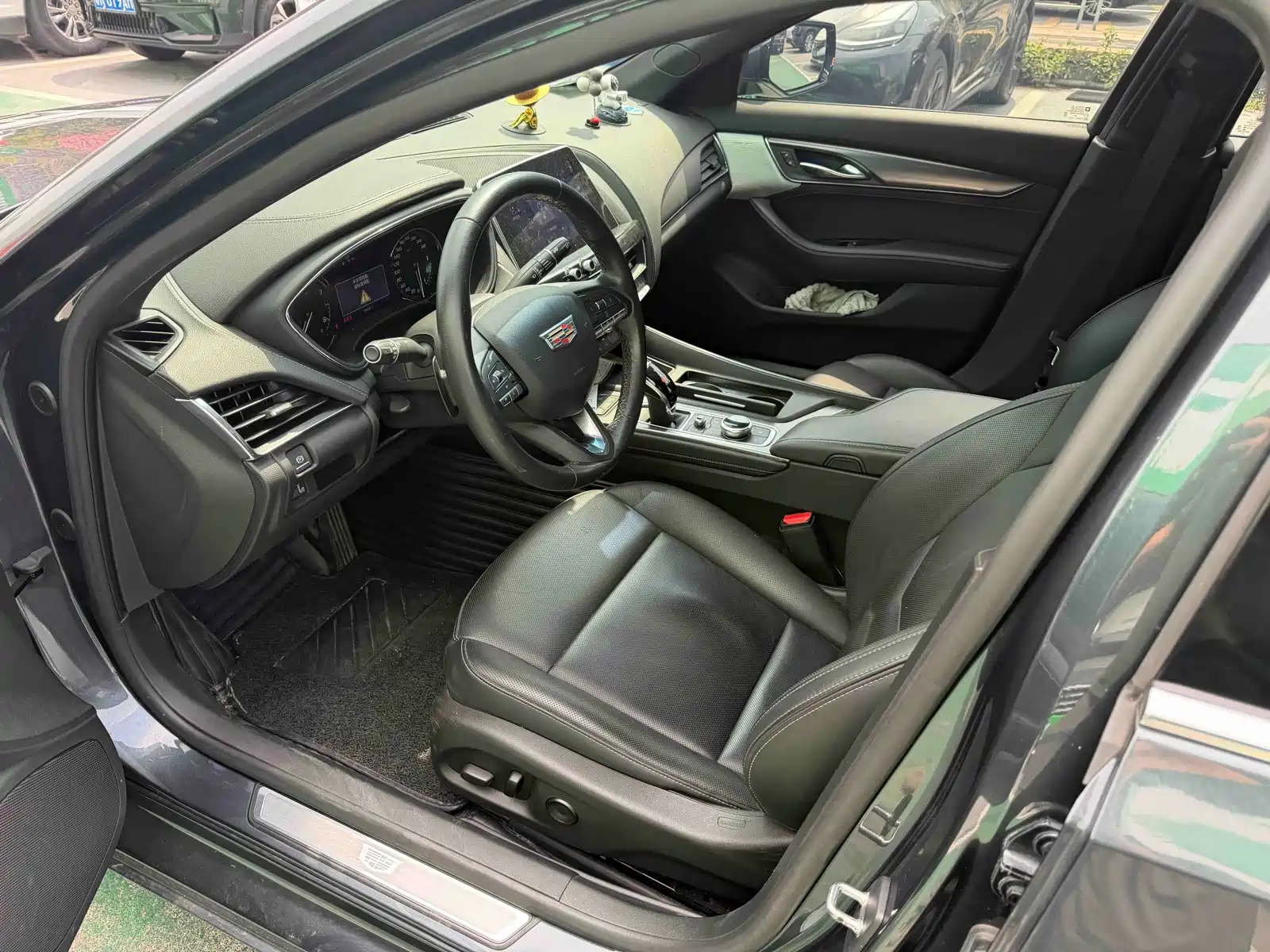 Photo 4 - Cadillac CT5