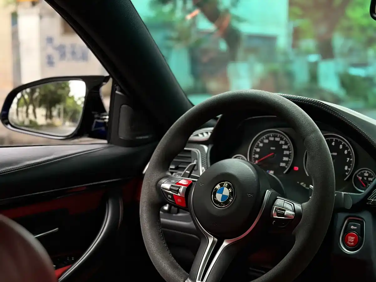 BMW M4 2018 M4 Convertible Coupe Fans Limited Edition фото 13