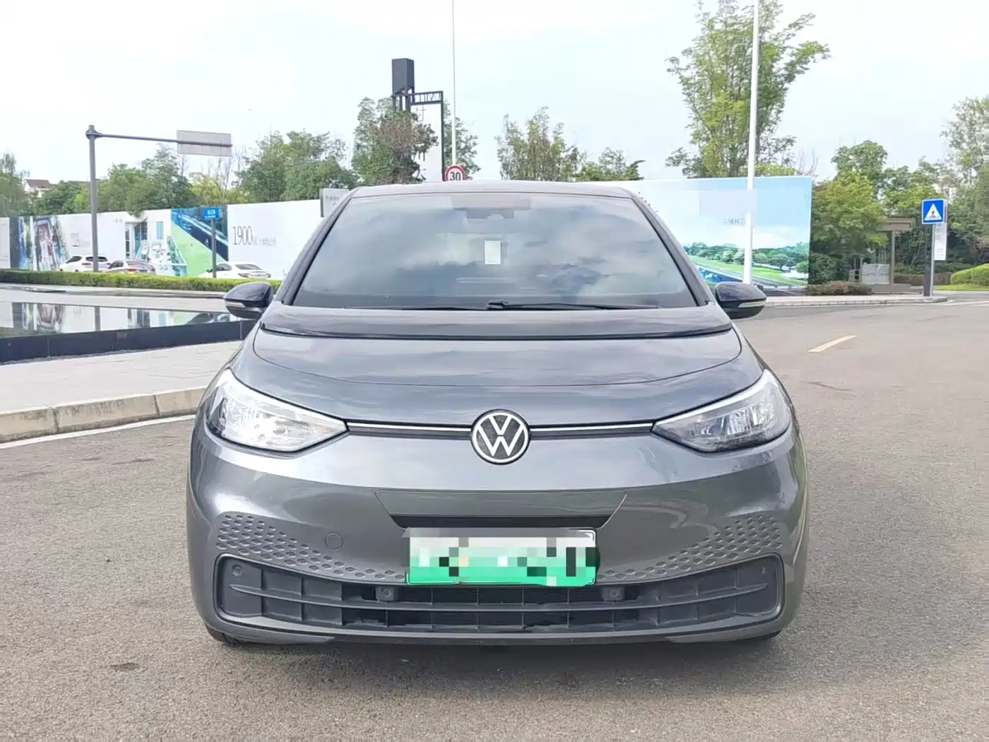 Photo 2 - Volkswagen ID.3