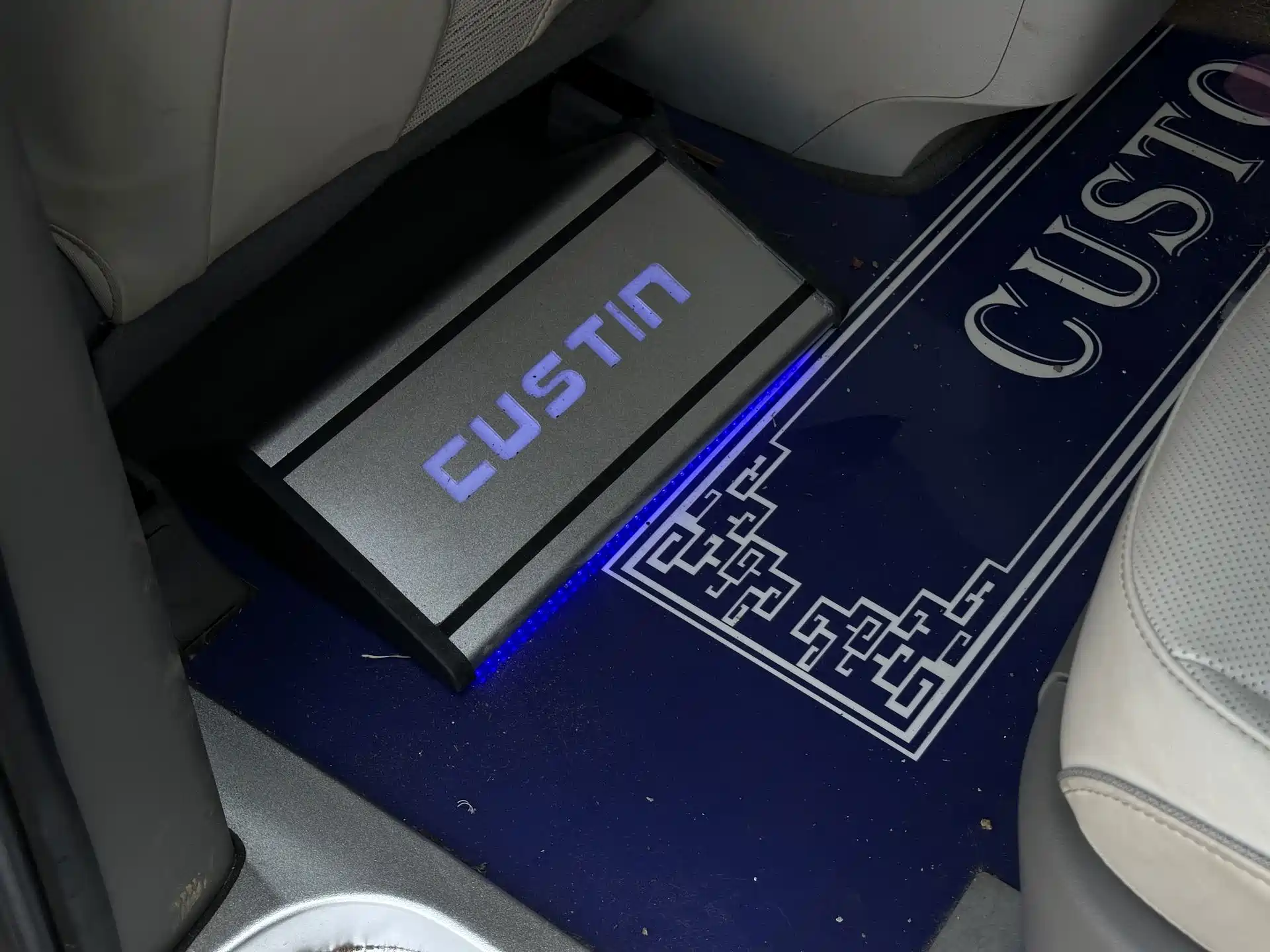 صورة 14 - Hyundai Custo