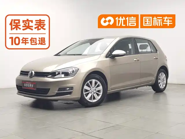Volkswagen Golf 2015 1.6L Automatic Fashion — фото 1