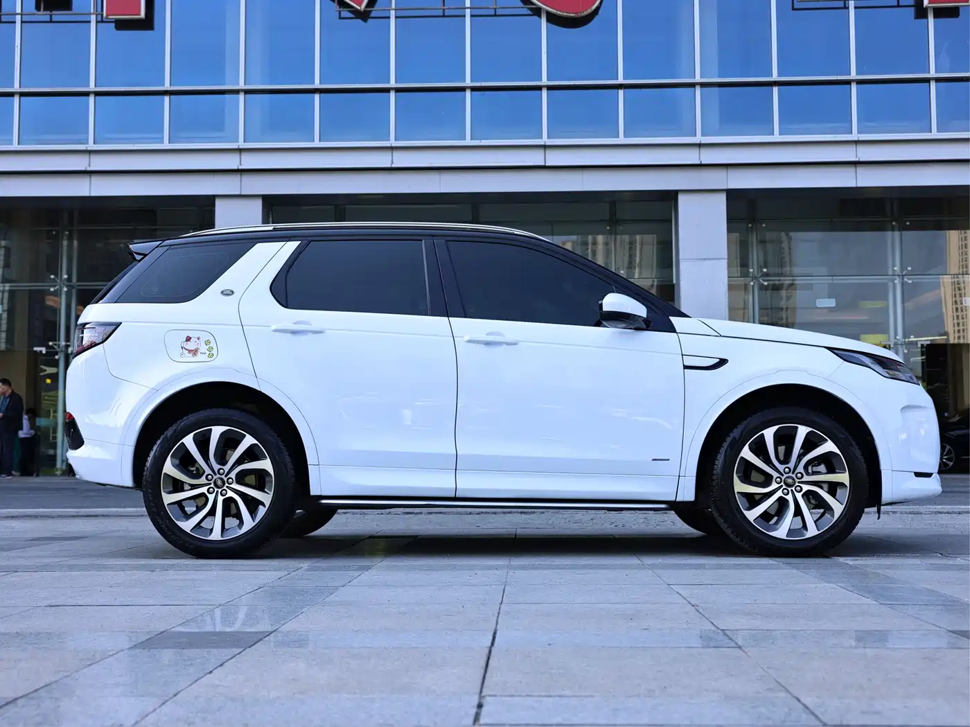 Land Rover Discovery Sport 2022 Model 249PS R-Dynamic S Performance Edition 5-Seater фото 8