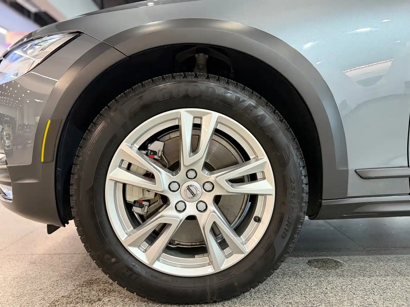 Volvo V90 2019 2019 Cross Country T5 AWD Intelligent Distance China VI