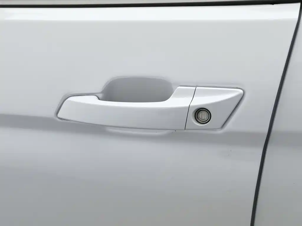Photo 18 - Changan CS75