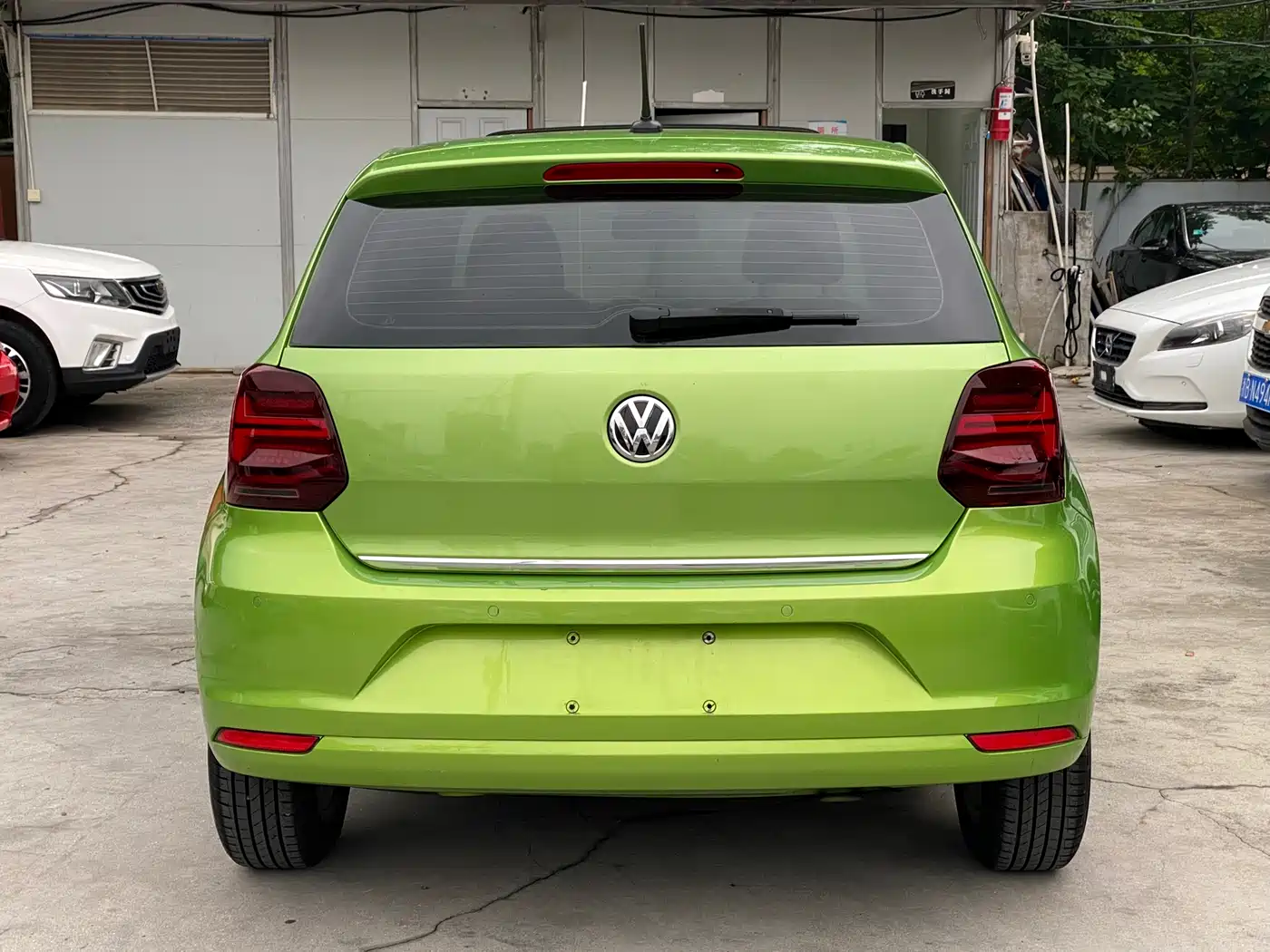 Volkswagen Polo 2013 1.6L Automatic Comfort Edition фото 14