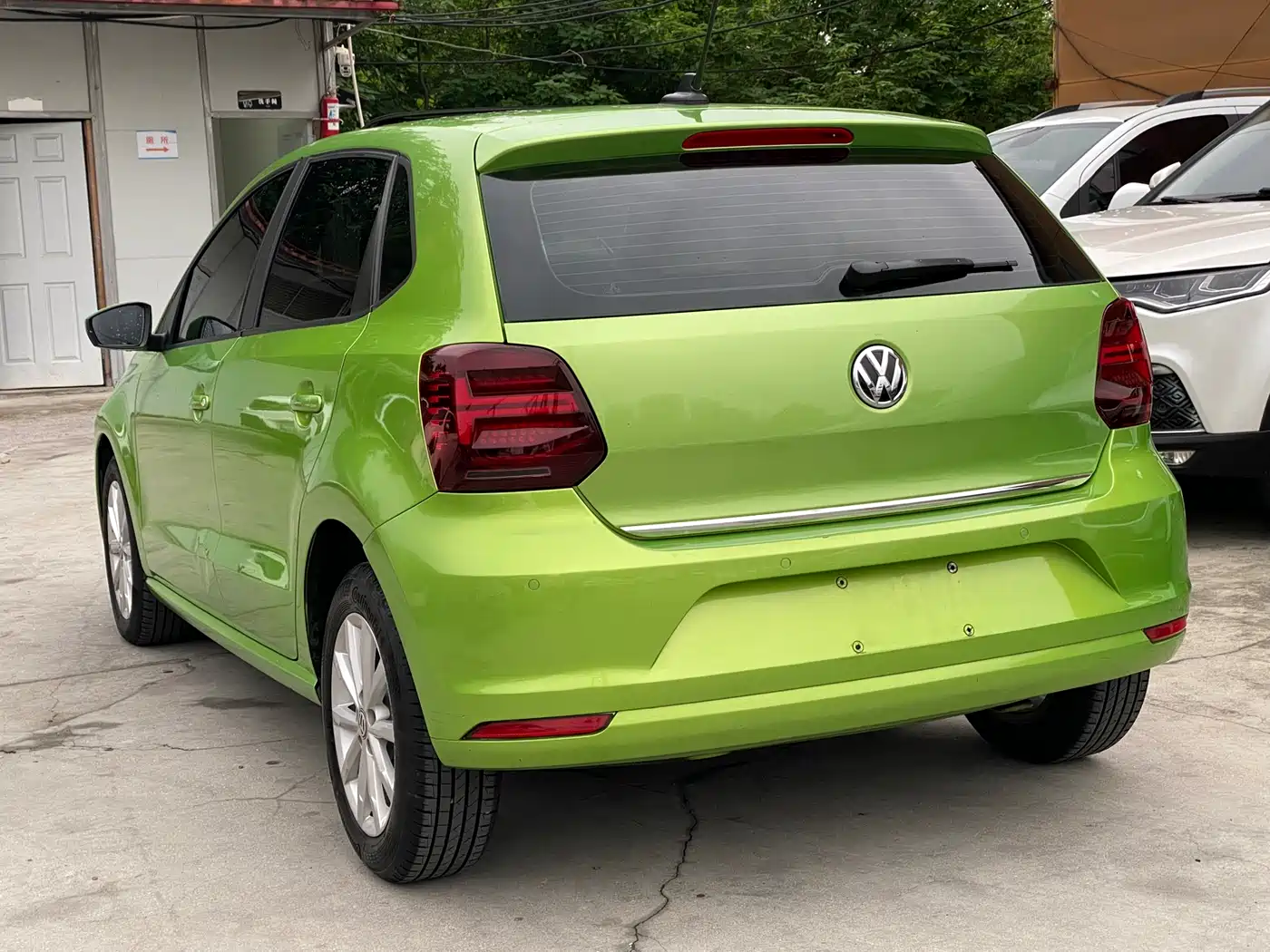 Volkswagen Polo 2013 1.6L Automatic Comfort Edition фото 15