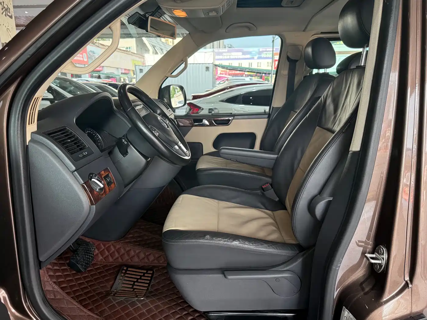 Volkswagen Multivan 2014 2012 2.0TSI 4WD Premium
